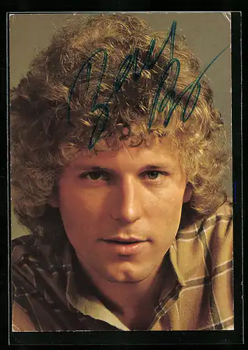 AK Musiker Bernhard Brink im karierten Hemd, Autograph