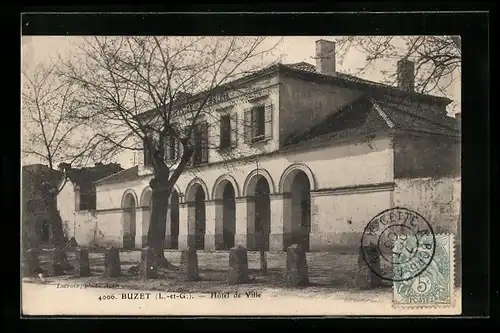 AK Buzet, Hôtel de Ville