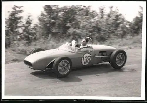 Fotografie Auto Formel Rennwagen, Rennauto mit Startnummer 138