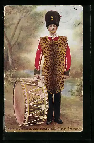 Künstler-AK Britischer Gardist, Northumberland Fusiliers, Bass Drummer