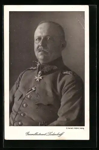 AK Generalleutnant Erich Ludendorff mit ernstem Blick