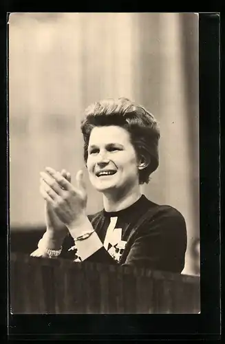 AK Moskau, Weltkongress der Frauen 1963, Valentina Tereschlowa, die erste Kosmonautin der Welt