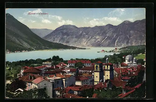 AK Kotor / Cattaro, Ortspanorama mit Gebirge