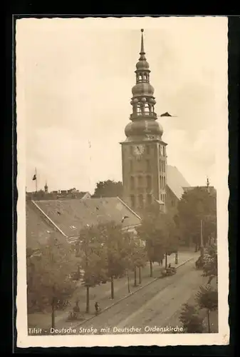 AK Tilsit, Deutsche Strasse mit Deutscher Ordenskirche