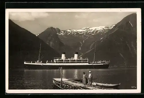 AK Passagierschiff MS Monte Sarmiento im Sognefjord