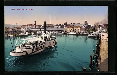 AK Konstanz, Hafen mit Stadtblick und Dampfer