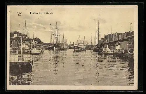 AK Lübeck, Hafenansicht