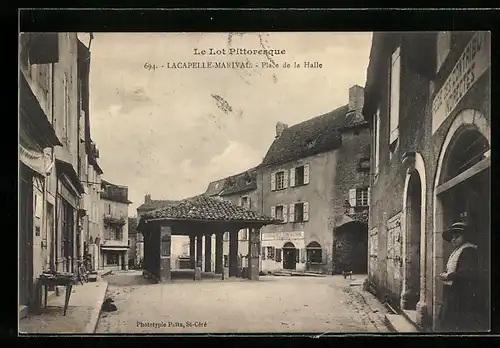 AK Lacapelle-Marival, Place de la Halle