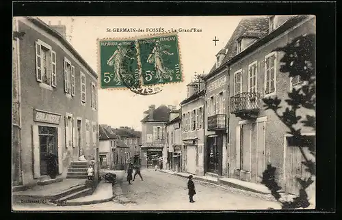 AK St-Germain-des-Fossés, La Grand`Rue, Strassenpartie