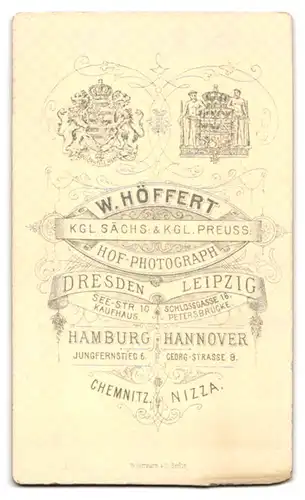 Fotografie W. Höffert, Dresden, See-Str. 10, Junge Dame mit Amulett