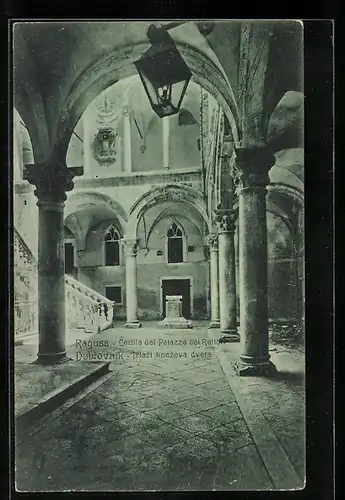 AK Dubrovnik, Cortile del Palazzo del Retton