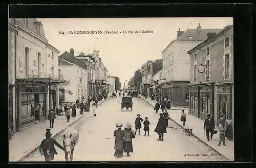 AK La Roche-sur-Yon, La Rue des Sables