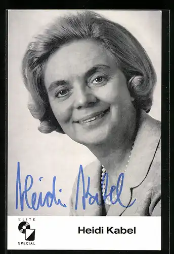 AK Schauspielerin Heidi Kabel fröhlich lächelnd, Autograph