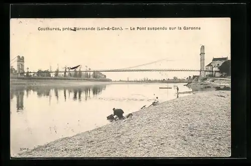 AK Couthures, Le Pont suspendu sur la Garonne