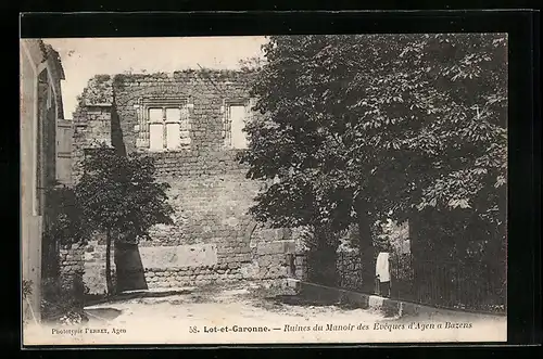 AK Lot-et-Garonne, Ruines du Manoir des Evéques d`Agen a Bazens