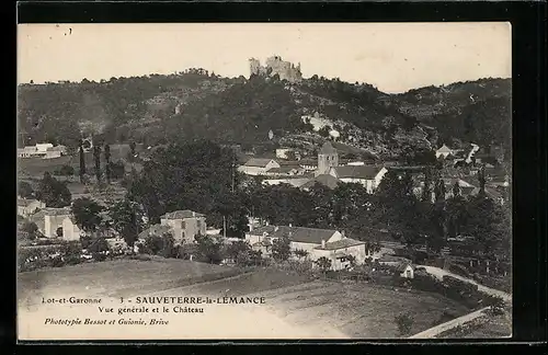AK Sauveterre-la-Lémance, vue Générale et le Château