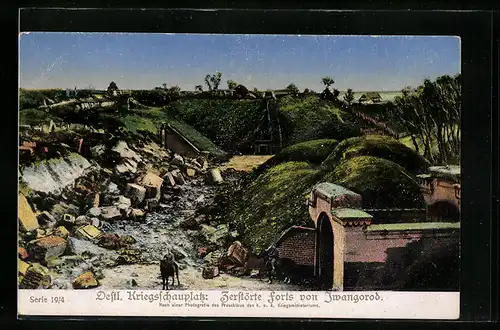 AK Iwangorod, Soldaten vor den zerstörten Forts