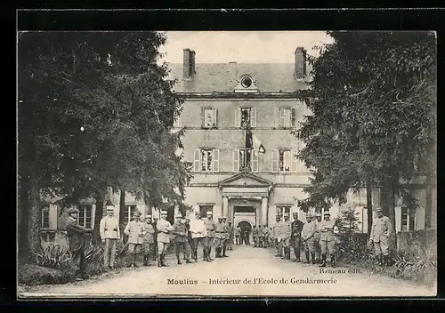 AK Moulins, Intérieur de l`Ecole de Gendarmerie