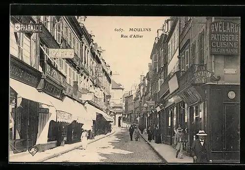 AK Moulins, Rue d`Allier mit Pharmacie
