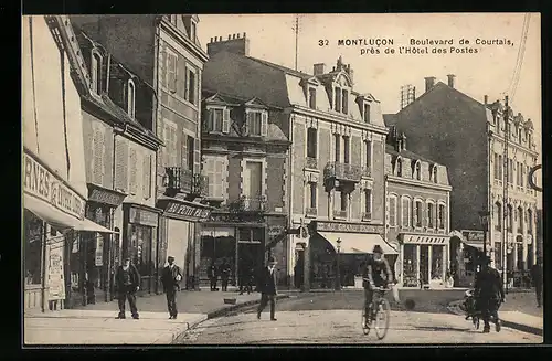 AK Montlucon, Boulevard de Courtais, près de l`Hotel des Postes