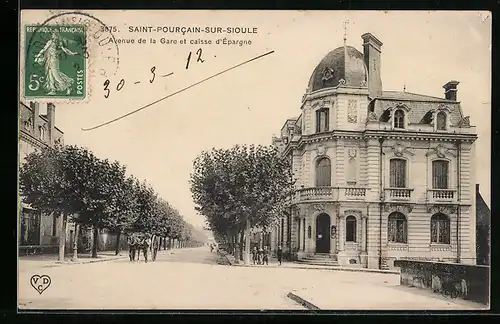 AK Saint-Pourcain-Sur-Sioule, Avenue de la Gare et caisse d'Epargne