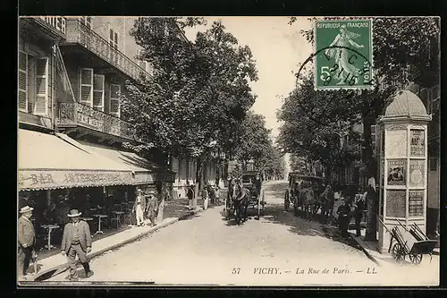 AK Vichy, La Rue de Paris, Bar International