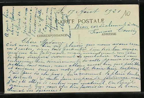 AK Le Montet, La poste et route de moulins, Hotel Laronde