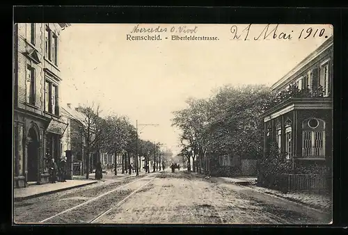 AK Remscheid, Elberfelderstrasse mit Passanten