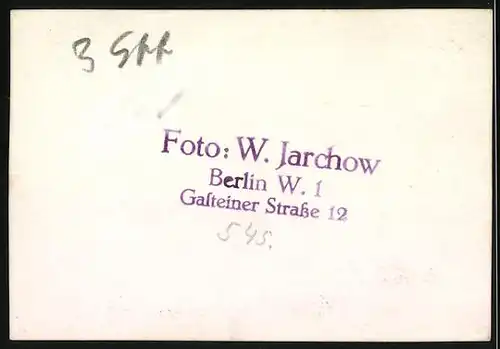 Fotografie W. Jarchow, Berlin, Segelflug, Segelflugzeug kurz nach dem Start