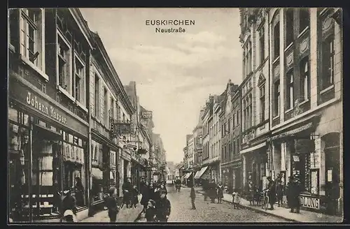 AK Euskirchen, Neustrasse mit Geschäftsfassaden und Häuserzeile