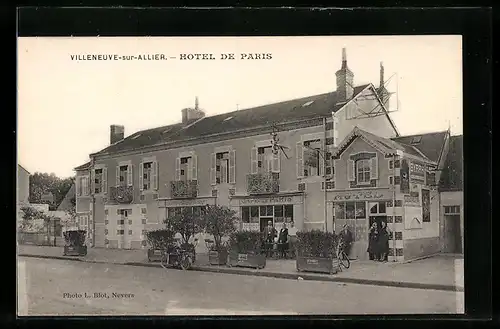 AK Villeneuve-sur-Allier, Hotel de Paris