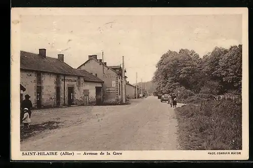 AK Saint-Hilaire, Avenue de la Gare, Strassenpartie mit Hotel