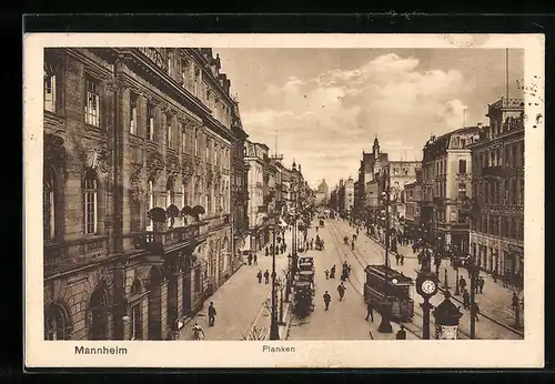 AK Mannheim, Strasse Planken mit Strassenbahn