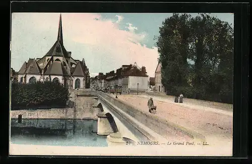 AK Nemours, Le Grand Pont, Strassenbahn
