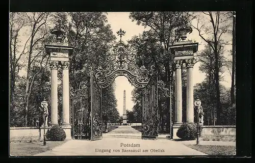 AK Potsdam, Eingang von Sanssouci am Obelisk
