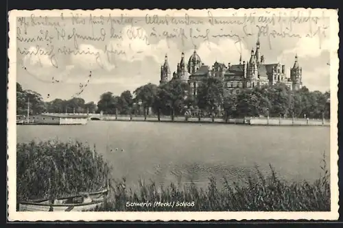 AK Schwerin /Meckl., Schloss, vom Wasser gesehen