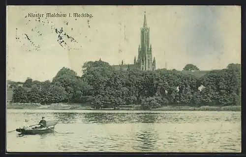 AK Malchow /Meckl., Kloster Malchow mit Bootspartie