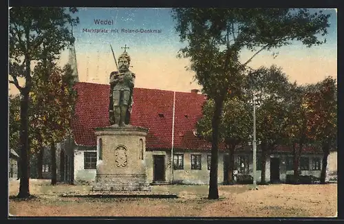 AK Wedel, Marktplatz mit Roland-Denkmal