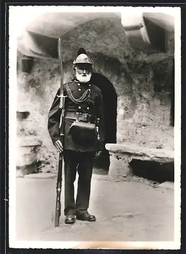 AK Letzter Soldat von Liechtenstein in Uniform