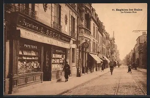 AK Enghien-les-Bains, La Grande-Rue, Strassenpartie