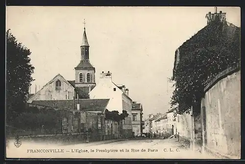 AK Franconville, L`Eglise, le Presbytère et la Rue de Paris