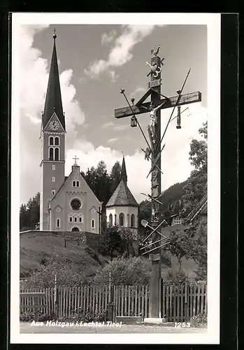 AK Holzgau, Kirche und Kreuz