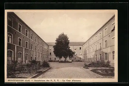 AK Montfaucon, Sanatorium des P. T. T., La Cour d`honeur