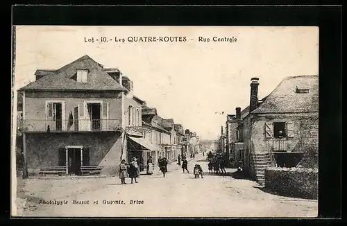 AK Les Quatre-Routes, Rue Centrale
