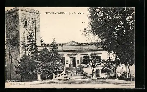 AK Puy-L`Éveque, La Mairie