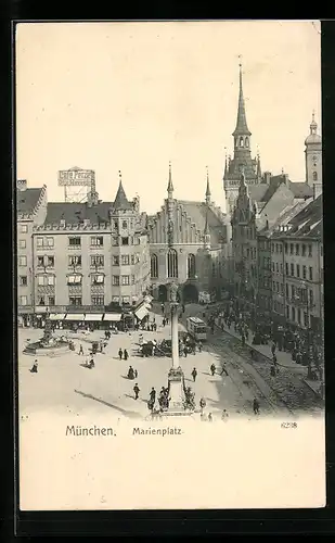 AK München, Marienplatz mit Strassenbahn aus der Vogelschau