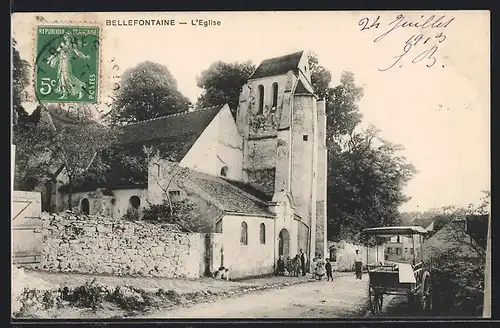AK Bellefontaine, L`Eglise, Passanten vor Kirche