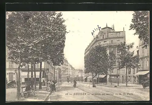 AK Neuilly, Avenue du Roule, Strassenpartie mit Passanten
