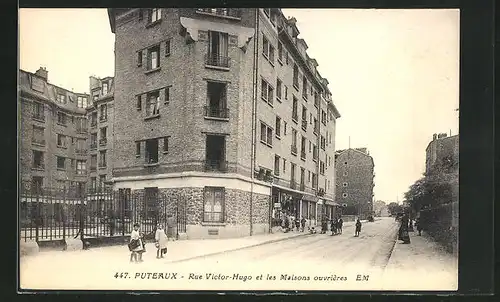AK Puteaux, Rue Victor Hugo et les Maisons ouvrieres