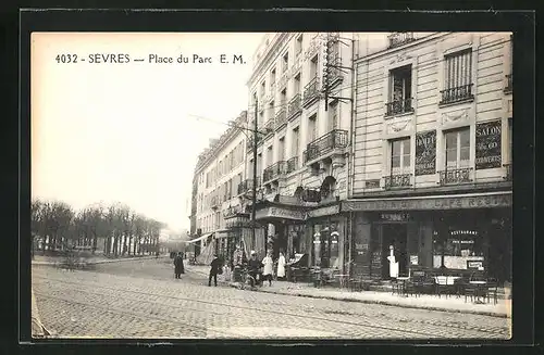 AK Sevres, Place du Parc